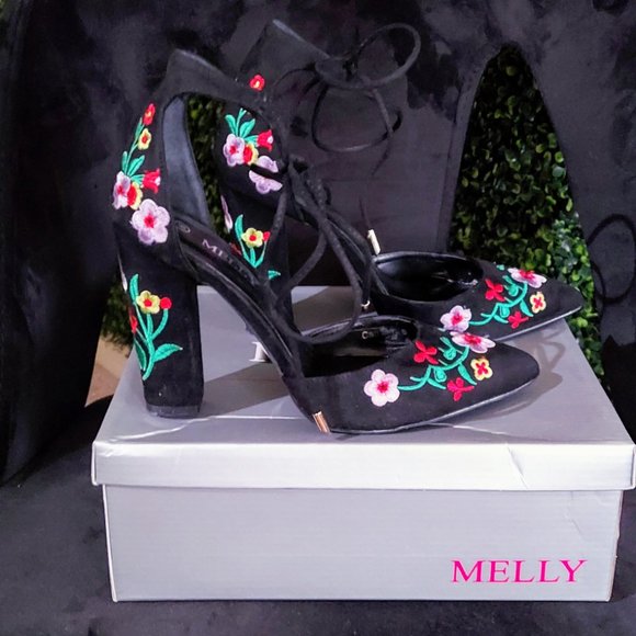 BLACK FLORAL EMBROIDERED FAUX SUEDE SHOE - Picture 2 of 5
